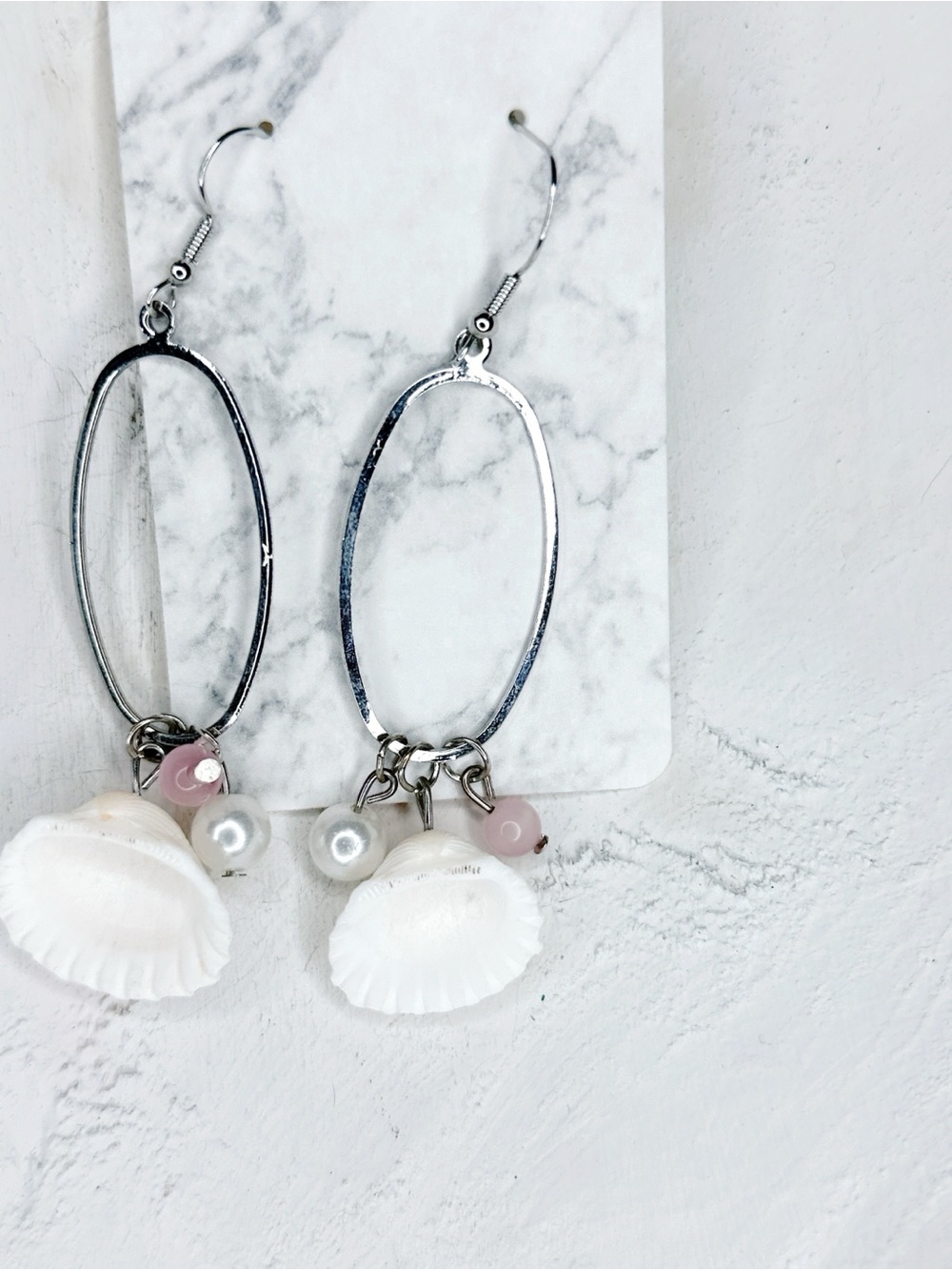 7368u. Shell Silvertone Handmade Earrings